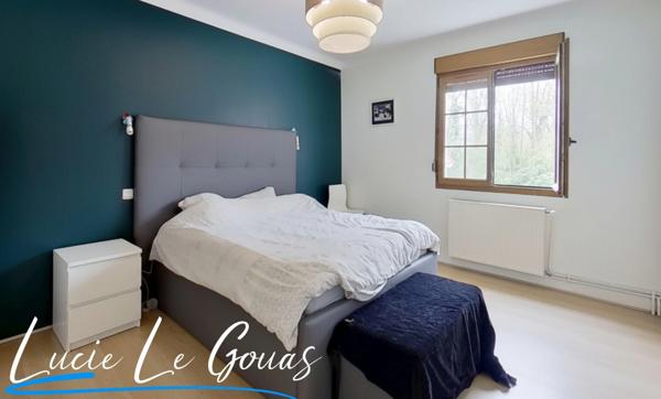 Maison mitoyenne de 97m² avec dépendances de 70m² au sol