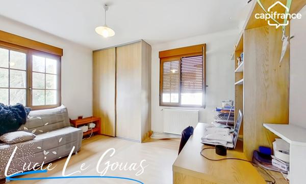 Maison mitoyenne de 97m² avec dépendances de 70m² au sol