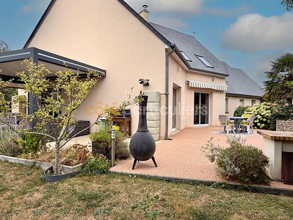 Vente
                Maison132,5 m² - 6 Pièces -
                    COUTANCES (50200)