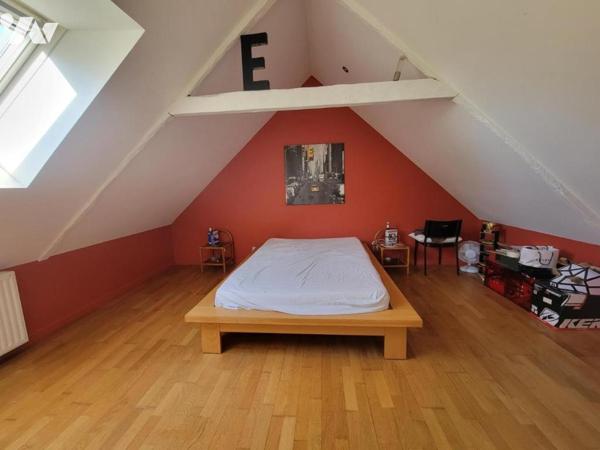 Maison de caractère en pierre rénovée dans hameau en campagne