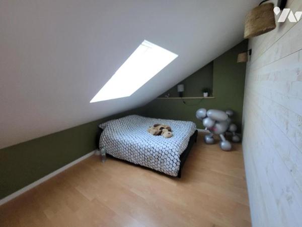 Maison de caractère en pierre rénovée dans hameau en campagne