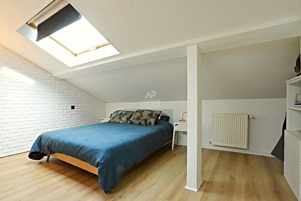 Maison Nanterre 5 pièce(s) 750 000 € **  - Référence  15439