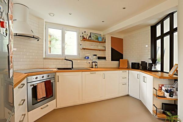Maison Nanterre 5 pièce(s) 750 000 € **  - Référence  15439