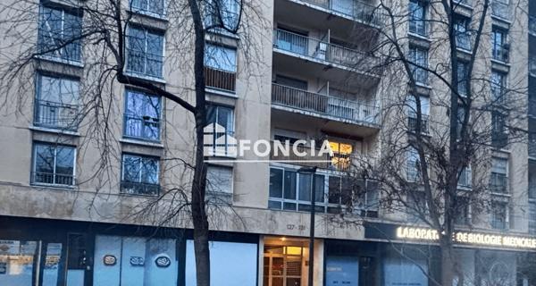 À vendre Local commercial 132.06 m² - Paris 75019