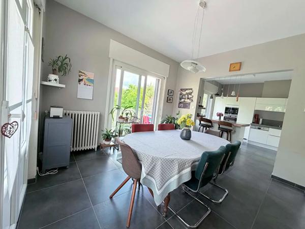 Maison à vendre 8 pièces 245m² Béthune (62400)