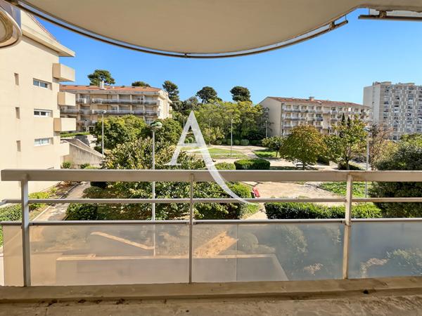 Studio meublé de 18 m² avec balcon et place de parking privative Marseille 13013