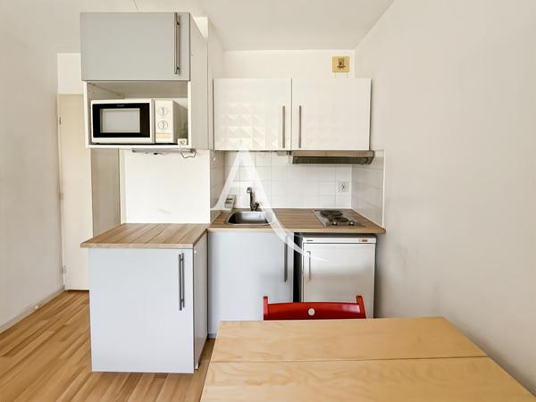 Studio meublé de 18 m² avec balcon et place de parking privative Marseille 13013