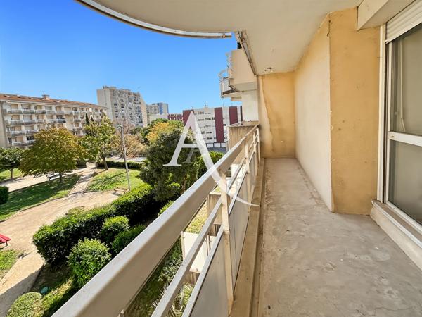 Studio meublé de 18 m² avec balcon et place de parking privative Marseille 13013