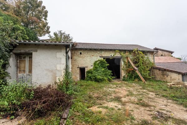 Maison
         4 pièces
        - 115 m² 95 500 €*