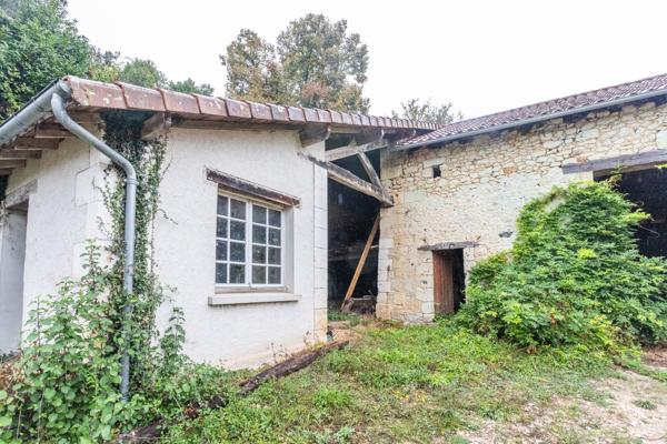Maison
         4 pièces
        - 115 m² 95 500 €*