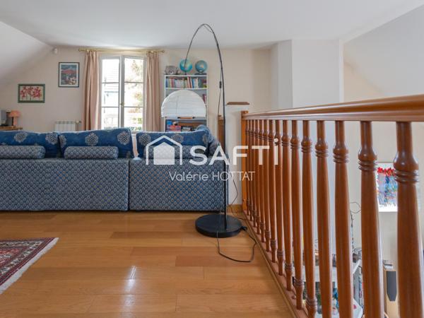 Grande villa familiale sur terrain piscinable.