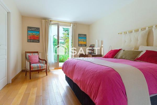 Grande villa familiale sur terrain piscinable.