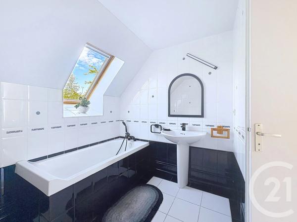 Maison à vendre  6 pièces - 136 m 2   SENLIS  - 60