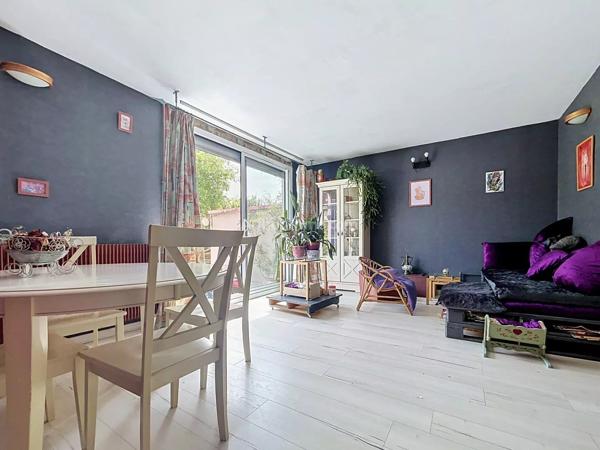 Vente                                                      Maison
                        
                     5 pièces                                         à Reims