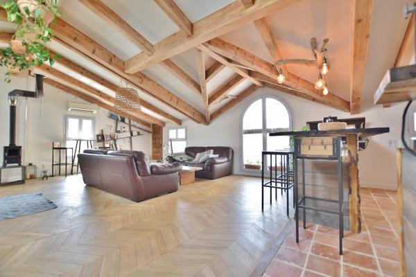 AJACCIO Centre Ville - Charmant T3 rénové en dernier étage Ajaccio (20000)