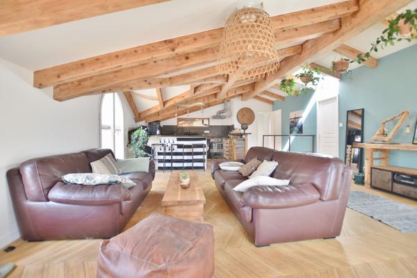 AJACCIO Centre Ville - Charmant T3 rénové en dernier étage Ajaccio (20000)