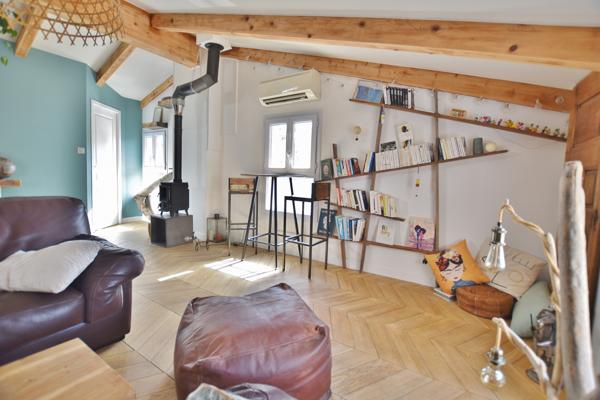 AJACCIO Centre Ville - Charmant T3 rénové en dernier étage Ajaccio (20000)