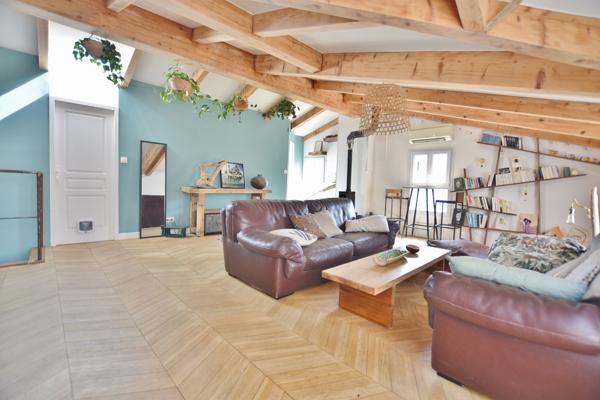 AJACCIO Centre Ville - Charmant T3 rénové en dernier étage Ajaccio (20000)