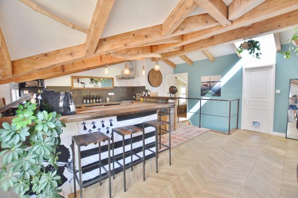 AJACCIO Centre Ville - Charmant T3 rénové en dernier étage Ajaccio (20000)