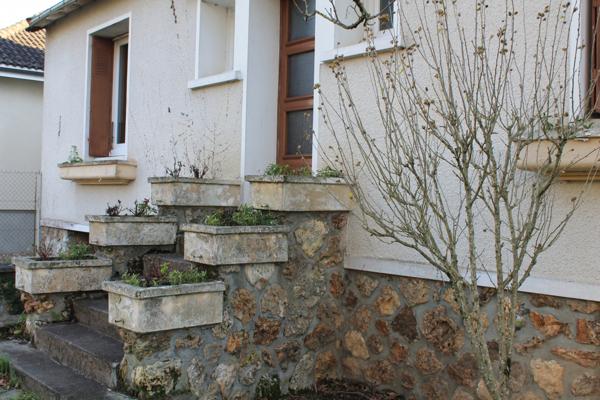 Charmante maison au centre de Vouneuil-sur-Vienne : Laissez libre cours à votre imagination !