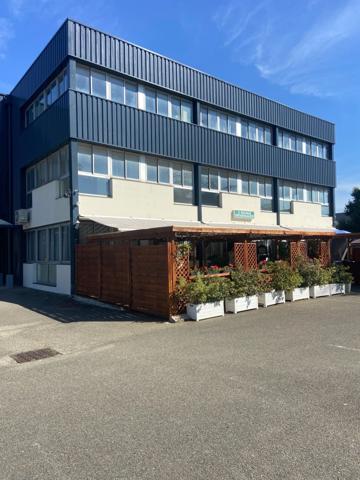 bureau rénové de 21 m2 à vendre à Trappes au prix de 30948 euros