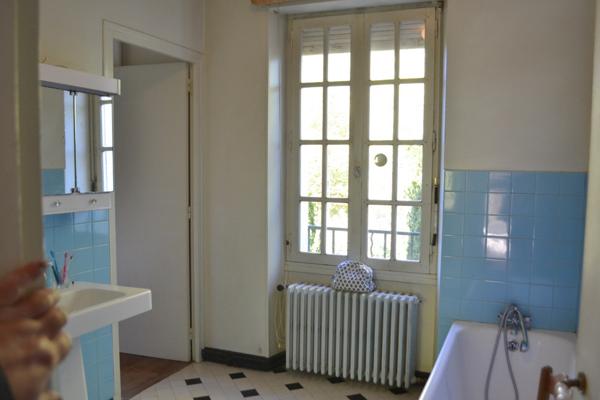 MAISON DE CARACTERE  PROCHE CENTRE LA ROCHE POSAY
