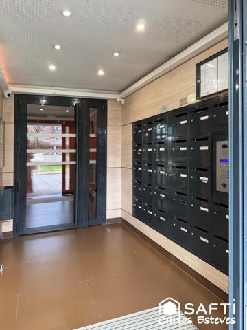 Appartement quatre pièces dans quartier récent