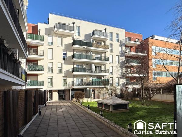 Appartement quatre pièces dans quartier récent
