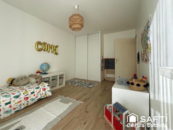 Appartement quatre pièces dans quartier récent