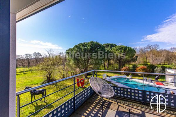 Maison d'architecte de type T5 avec piscine et pool-house, le tout sur un terrain de 3700 m2