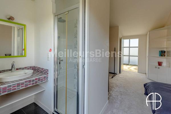 Maison d'architecte de type T5 avec piscine et pool-house, le tout sur un terrain de 3700 m2