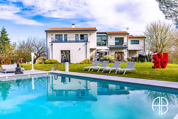Maison d'architecte de type T5 avec piscine et pool-house, le tout sur un terrain de 3700 m2