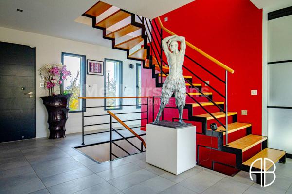 Maison d'architecte de type T5 avec piscine et pool-house, le tout sur un terrain de 3700 m2