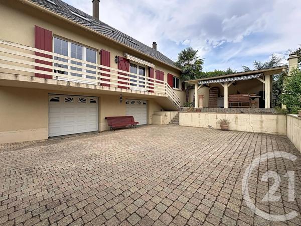 Maison à vendre  7 pièces - 215 m 2   BERTRANGE  - 57