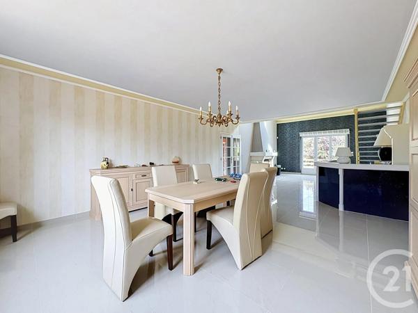 Maison à vendre  7 pièces - 215 m 2   BERTRANGE  - 57