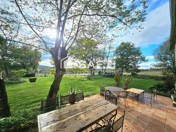 PROPRIÉTÉ EN PIERRE AVEC DEPENDANCE SUR 2,4 HECTARES