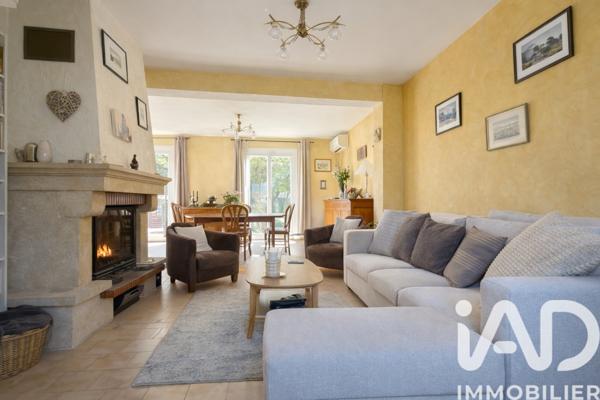 Maison à vendre 6 pièces 135 m² Peyrolles-en-Provence