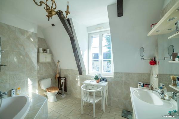 Maison bourgeoise à vendre 5 pièces SAINT GERMAIN DU PUY (18)