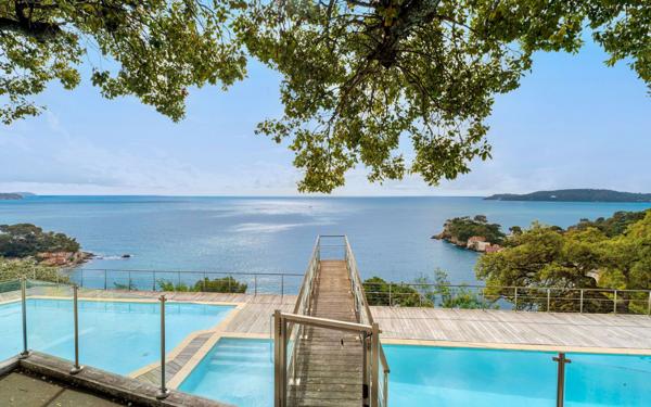 Appartement à vendre    6 pièces • 160 m2 Toulon