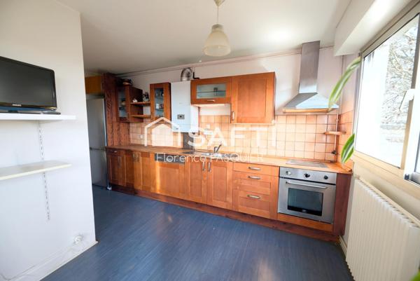 Pessac proche centre – T4 bis lumineux avec balcon, loggia, garage et cave