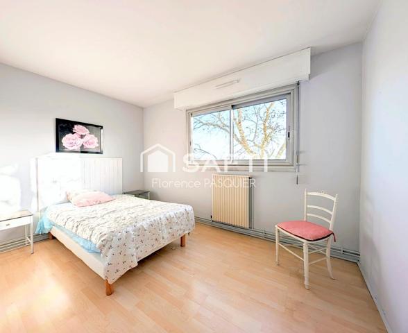 Pessac proche centre – T4 bis lumineux avec balcon, loggia, garage et cave