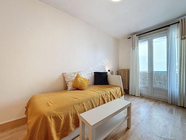 STUDIO - 20m2 - BALCON - QUARTIER BRETONNEAU - PARKING