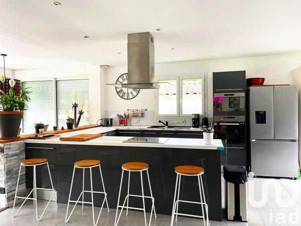 Maison 5 pièces de 150 m² à Cestas (33610)