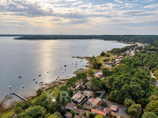 LACANAU-LAC – LES BAÏNASSES | 325m² À L’ESPRIT LACUSTRE, ACCÈS PRIVÉ AU LAC