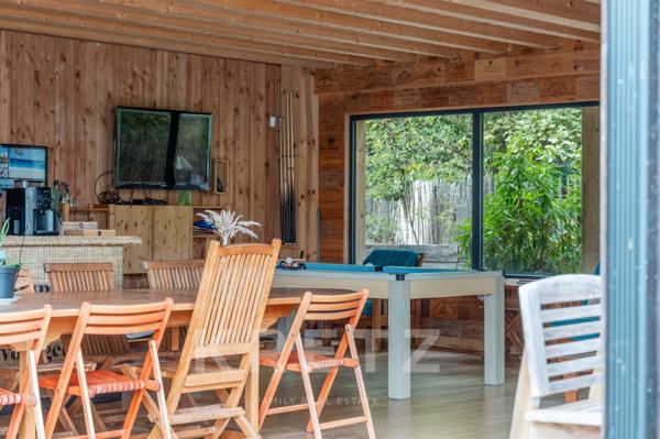 LACANAU-LAC – LES BAÏNASSES | 325m² À L’ESPRIT LACUSTRE, ACCÈS PRIVÉ AU LAC