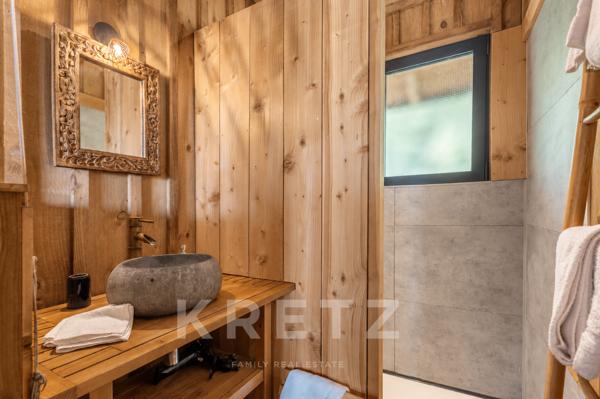 LACANAU-LAC – LES BAÏNASSES | 325m² À L’ESPRIT LACUSTRE, ACCÈS PRIVÉ AU LAC