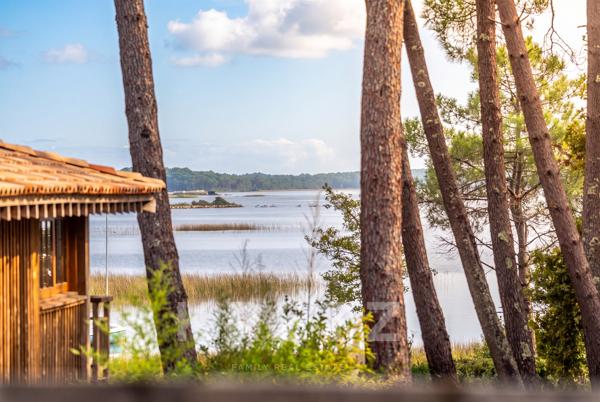 LACANAU-LAC – LES BAÏNASSES | 325m² À L’ESPRIT LACUSTRE, ACCÈS PRIVÉ AU LAC
