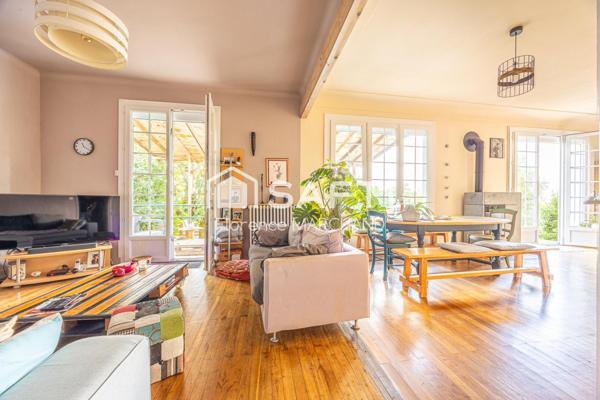 BELLE  RÉNOVATION 4 CH JARDIN GARAGE CAVE