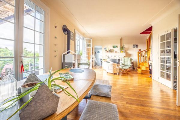 BELLE  RÉNOVATION 4 CH JARDIN GARAGE CAVE