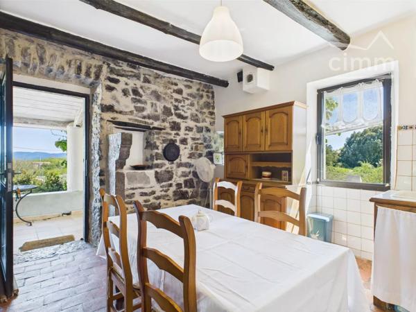 🌿 Deux maisons en pleine nature à deux pas de Les Vans – Charme, calme et potentiel d’accueil